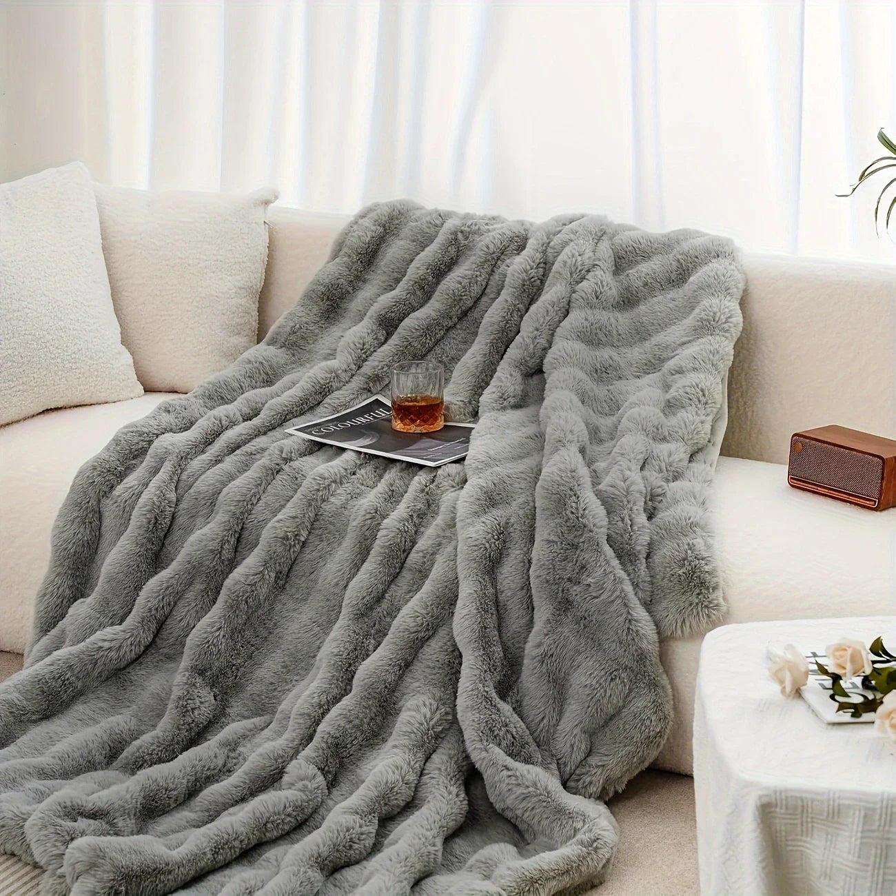 1 PC Faux Rabbit Fur ,Luxury Soft, Warm Bubble Blanket Cozy Throw,6lbs