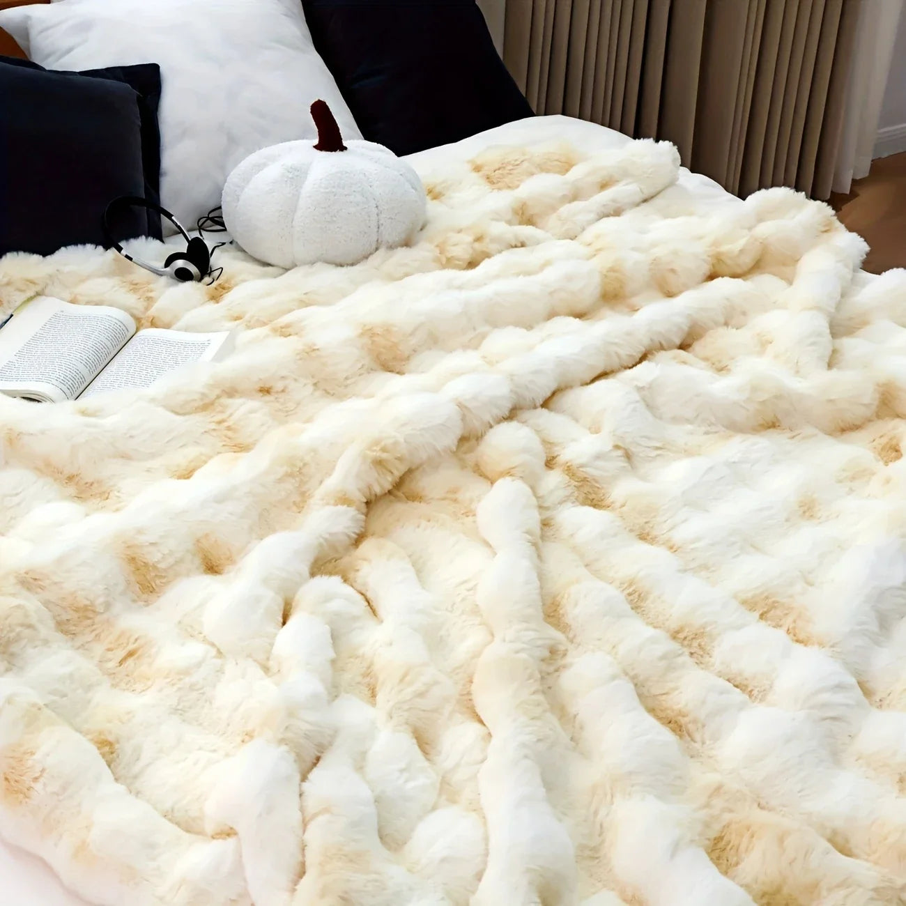 1 PC Faux Rabbit Fur ,Luxury Soft, Warm Bubble Blanket Cozy Throw,6lbs